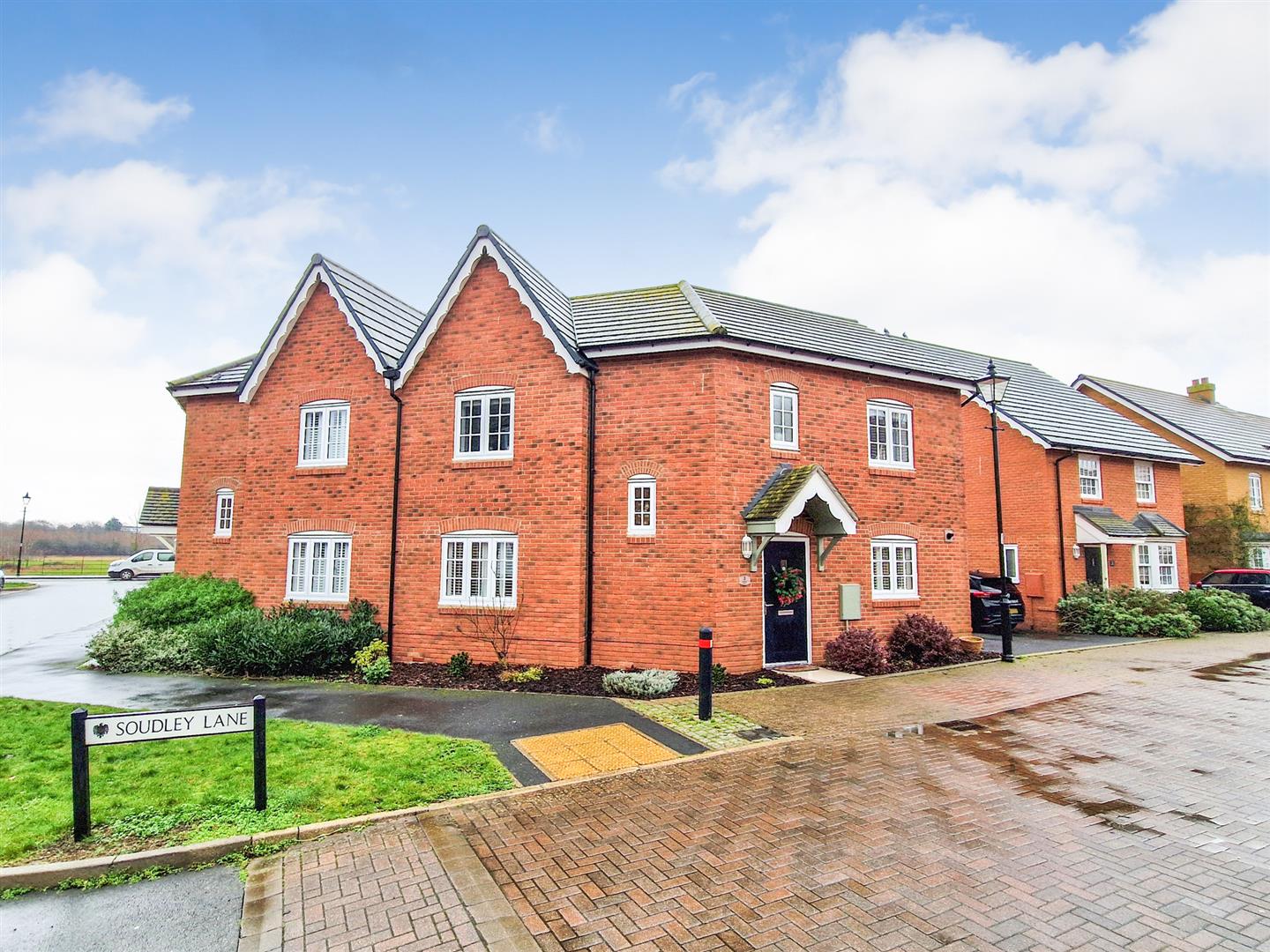 3 bed property in Soudley Lane, Bedford